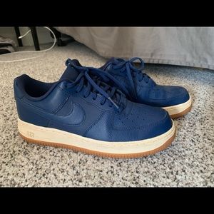 Nike Air Force 1 women’s 7- Navy Blue, like new
